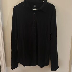 GAP women’s Classic Black Button Down Shirt
